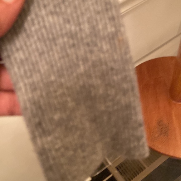 QV Cashmere Cardigan - Picture 3 of 7